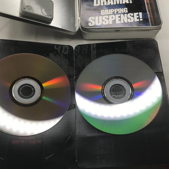 24 Season 1 DVD Tin Box Preowned Needs Batteries For The Display - Picture 9 of 9